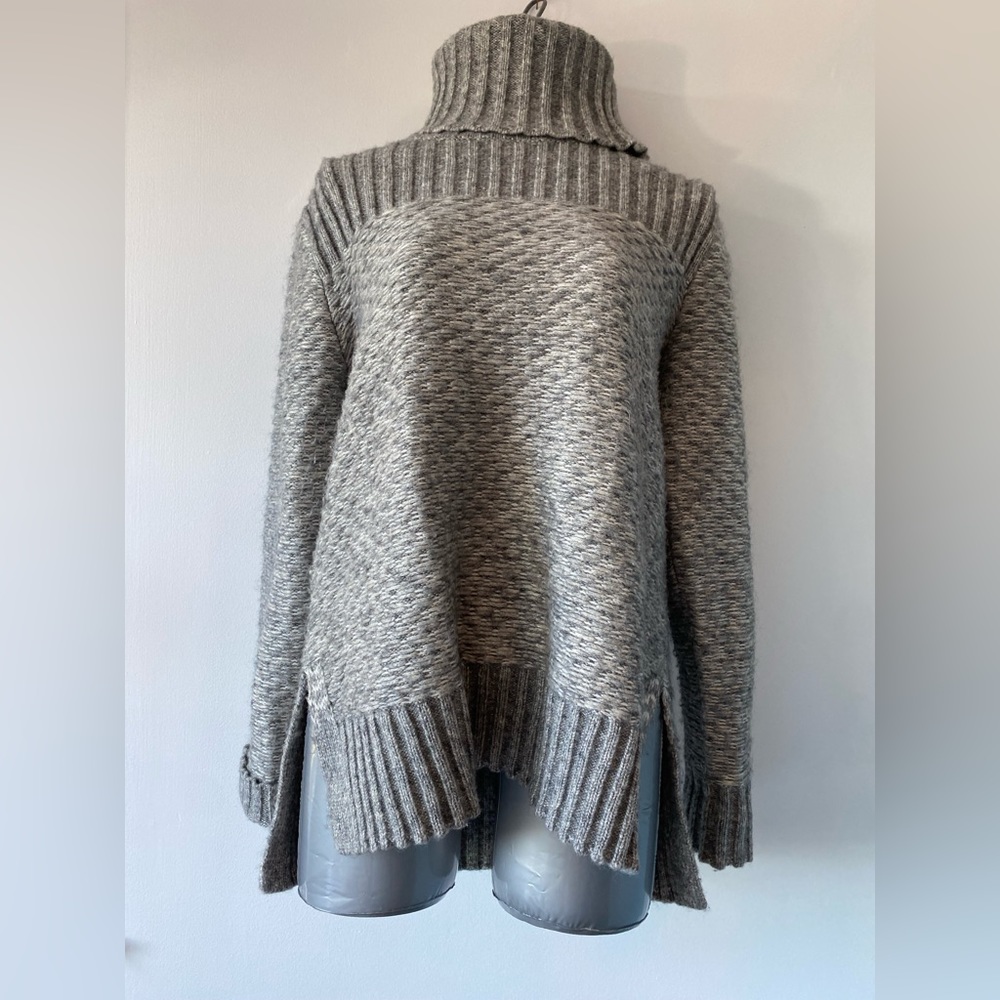 BANANA REPUBLIC sweater